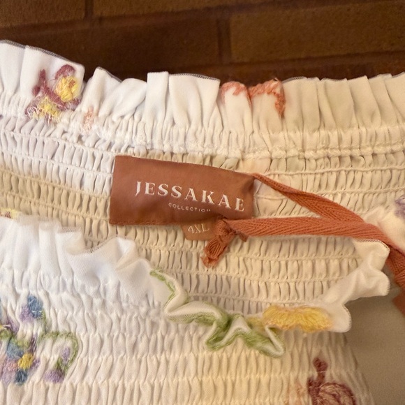 NWT JessaKae White Dress with Colorful Floral Embroidery - Picture 9 of 9